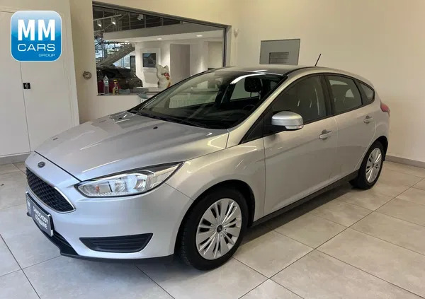 śląskie Ford Focus cena 37850 przebieg: 111974, rok produkcji 2017 z Zabrze